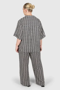 Fayt Tops | INDA SHIRT GEO