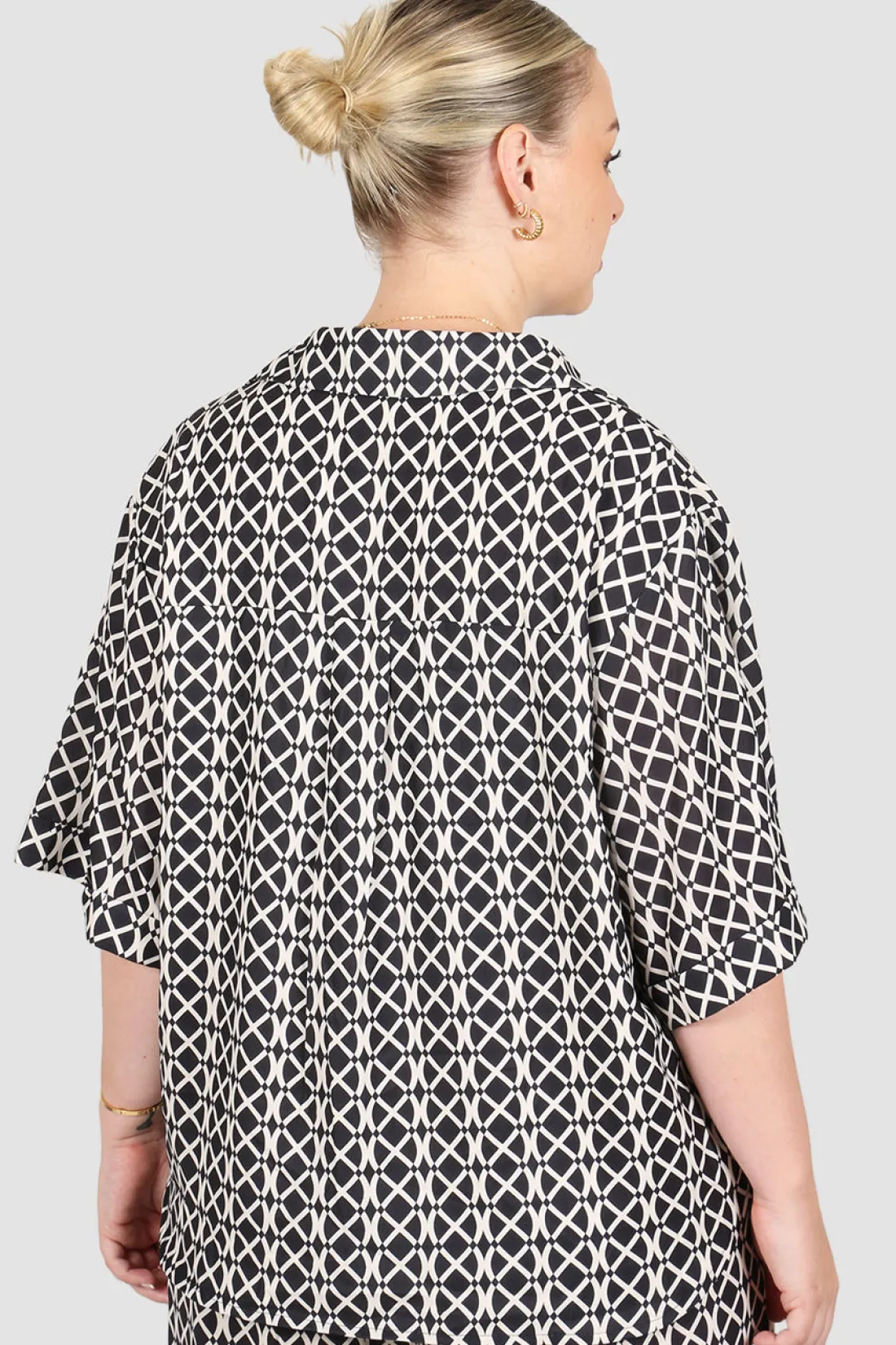 Fayt Tops | INDA SHIRT GEO